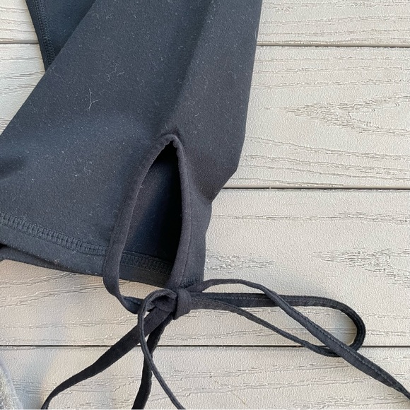 Fabletics Gardenia Lace-Up Crop Leggings Black Athletic S - Picture 5 of 6